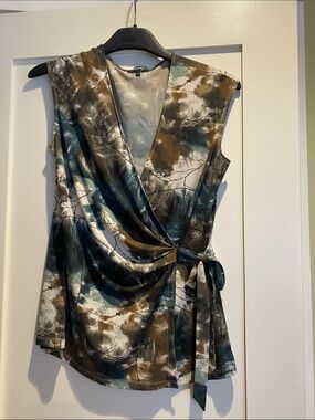 George Teal, Olive & Cream Sleeveless Wrap Blouse. Size L